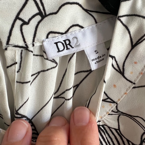 Romantic Sleeveless Tunic top - Picture 6 of 6